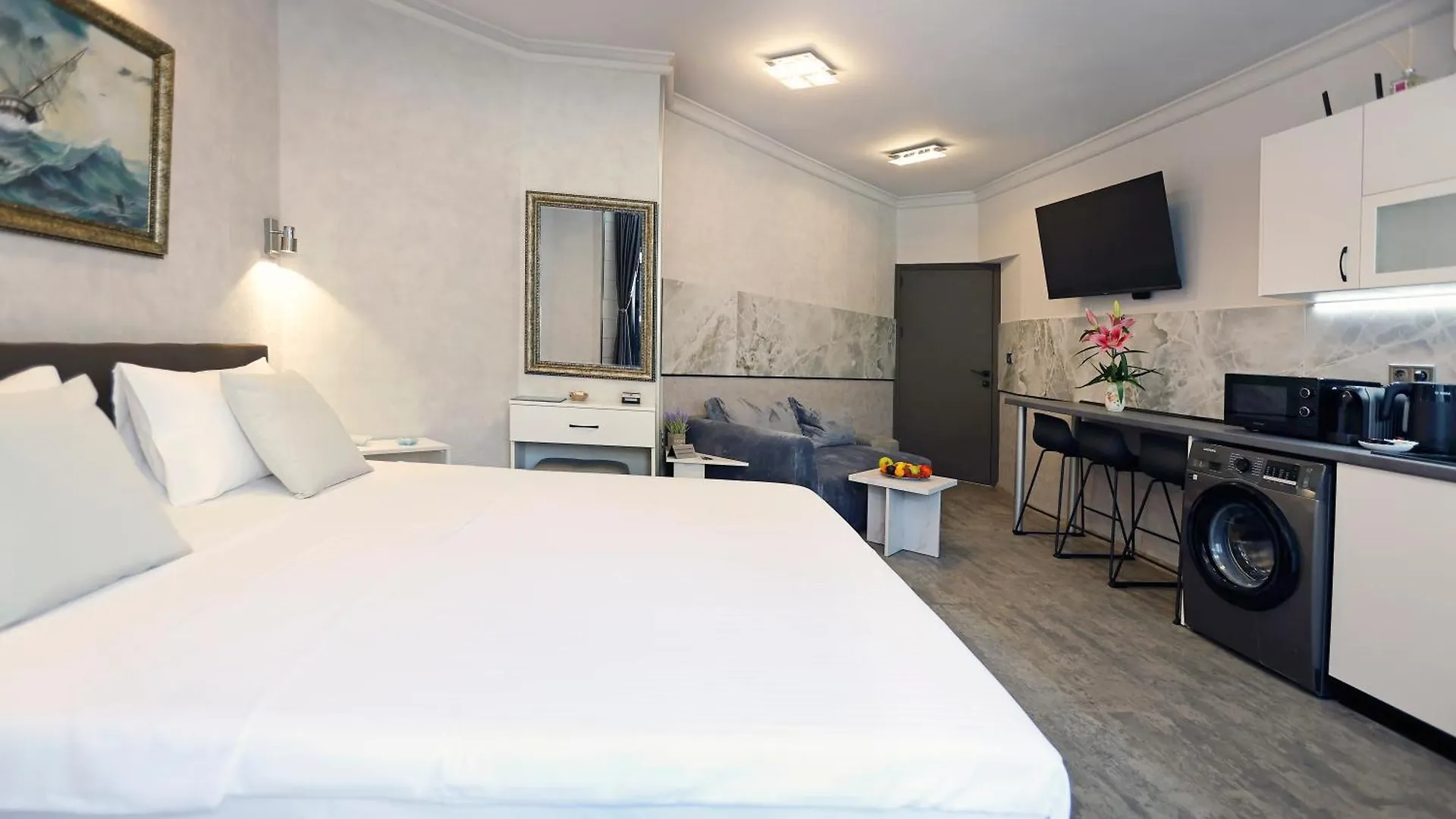 Deluxe 3 Studio City Center Burgas 0*,