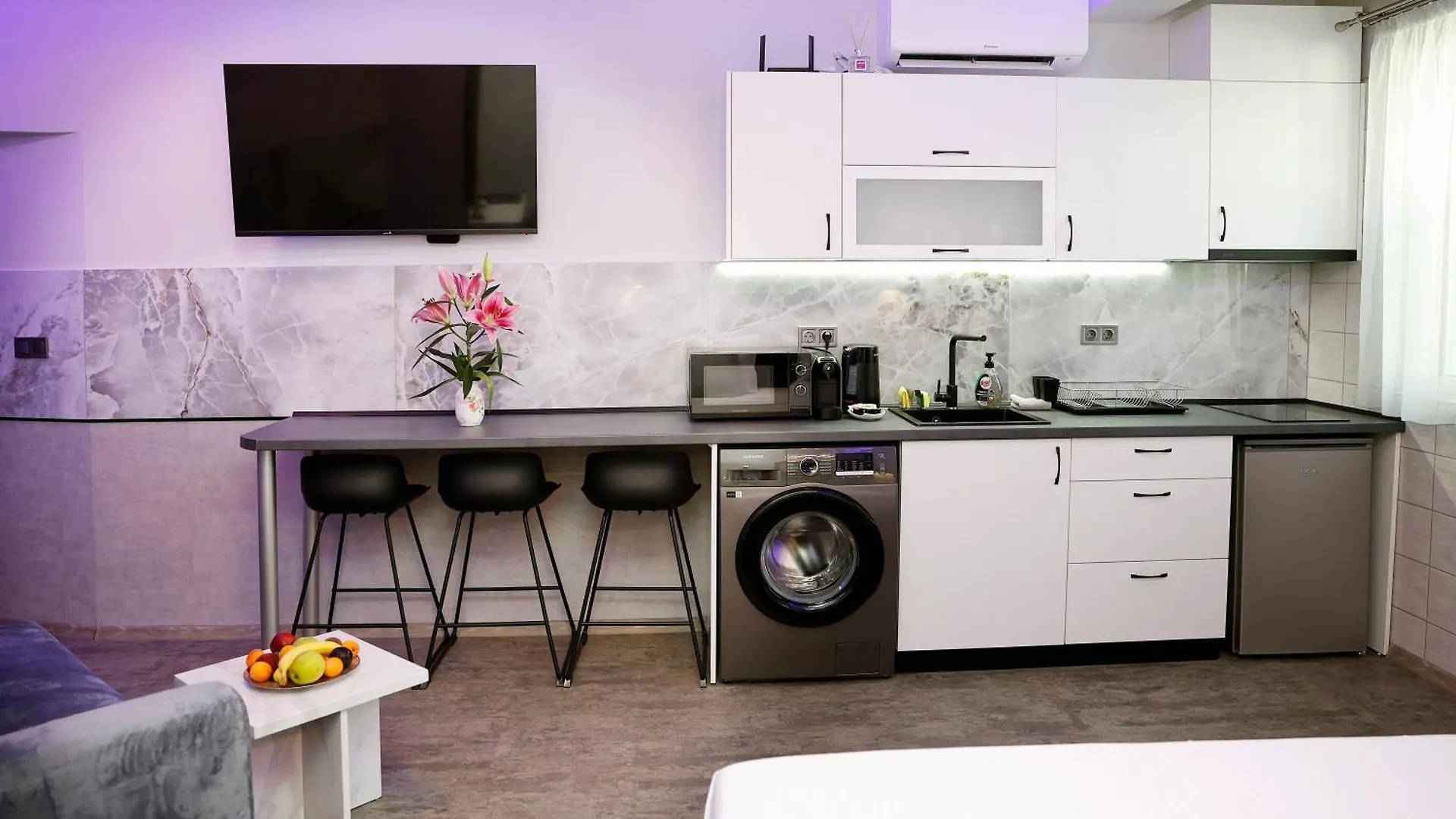 Deluxe 3 Studio City Center Burgas Apartment