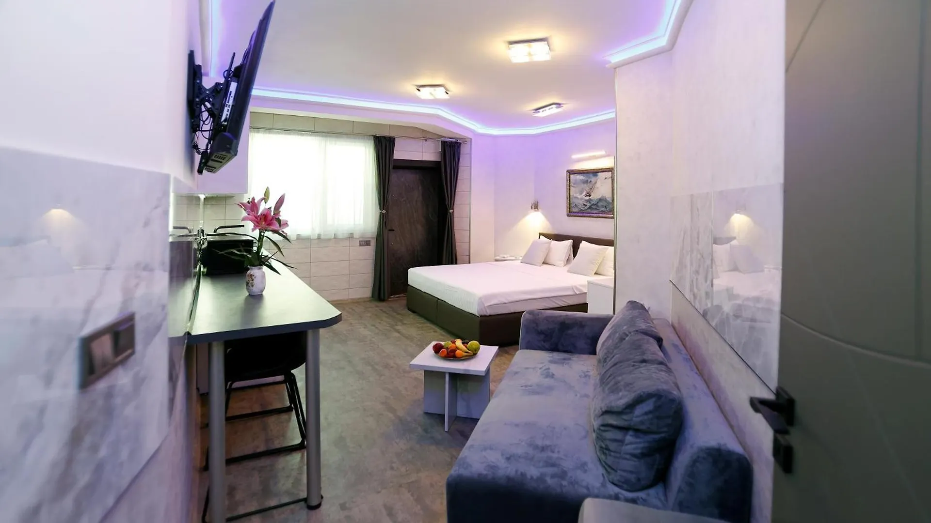Deluxe 3 Studio City Center Burgas 0*,  Bulgaria
